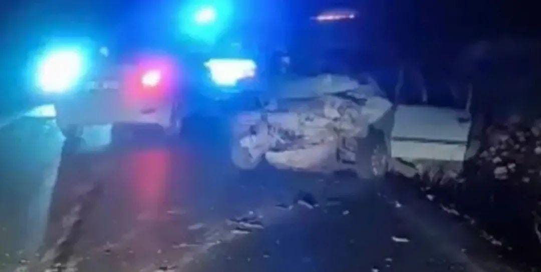 Viranşehir yolunda iki otomobil çarpıştı: 3 yaralı