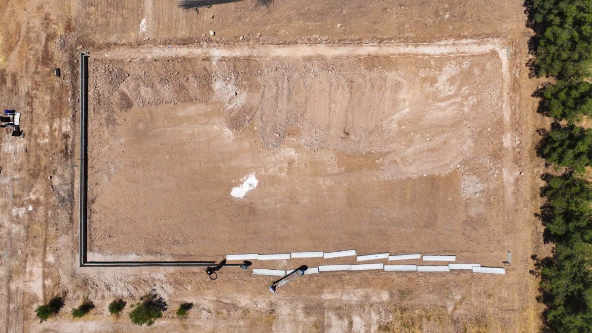Harran’da 5 mahallede halı saha çalışması başladı