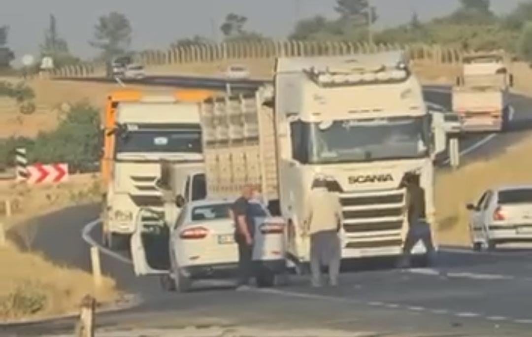 Birecik’te maddi hasarlı trafik kazası