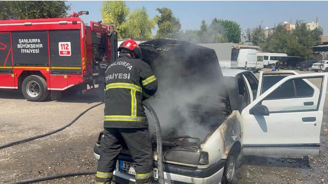 Eyyübiye’de otoparkta çıkan araç yangını söndürüldü