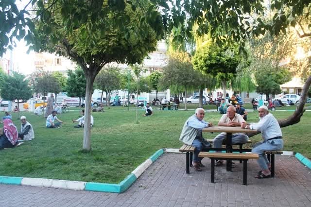 Şanlıurfa’da sıcak hava etkisini sürdürüyor