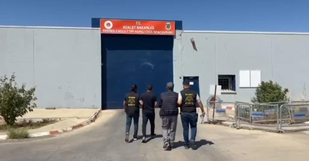 Siverek’te 25’er yıl hapis cezası bulunan 2 firari yakalandı!