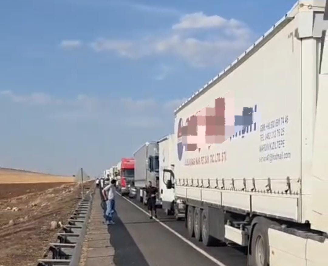 Viranşehir–Şanlıurfa kara yolunda zincirleme trafik kazası: 4 yaralı