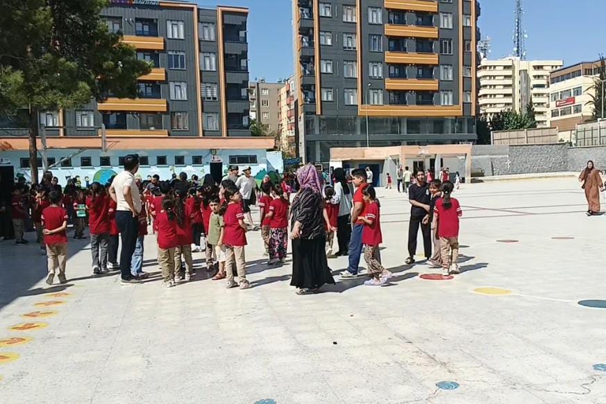 Deprem korkusu okullara yansıdı