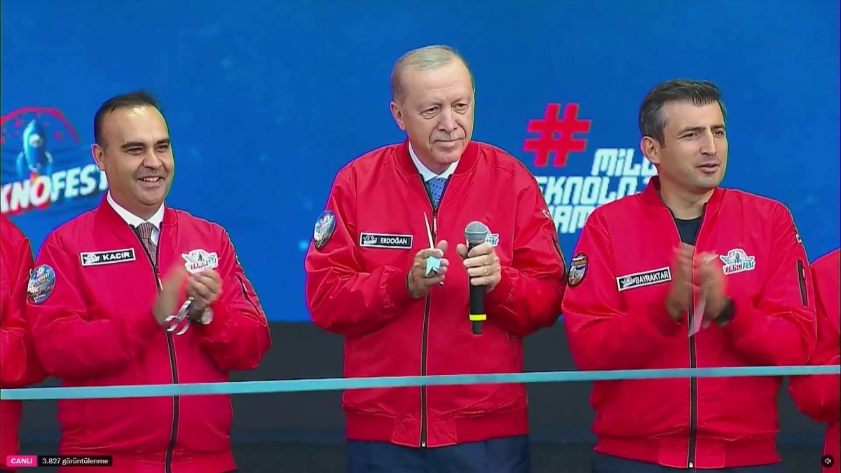 Erdoğan'dan Şanlıurfa'da gençlere mesaj: 'Sizin ümitlerinizi kırmak isteyenler var, pusuda bekliyorlar'