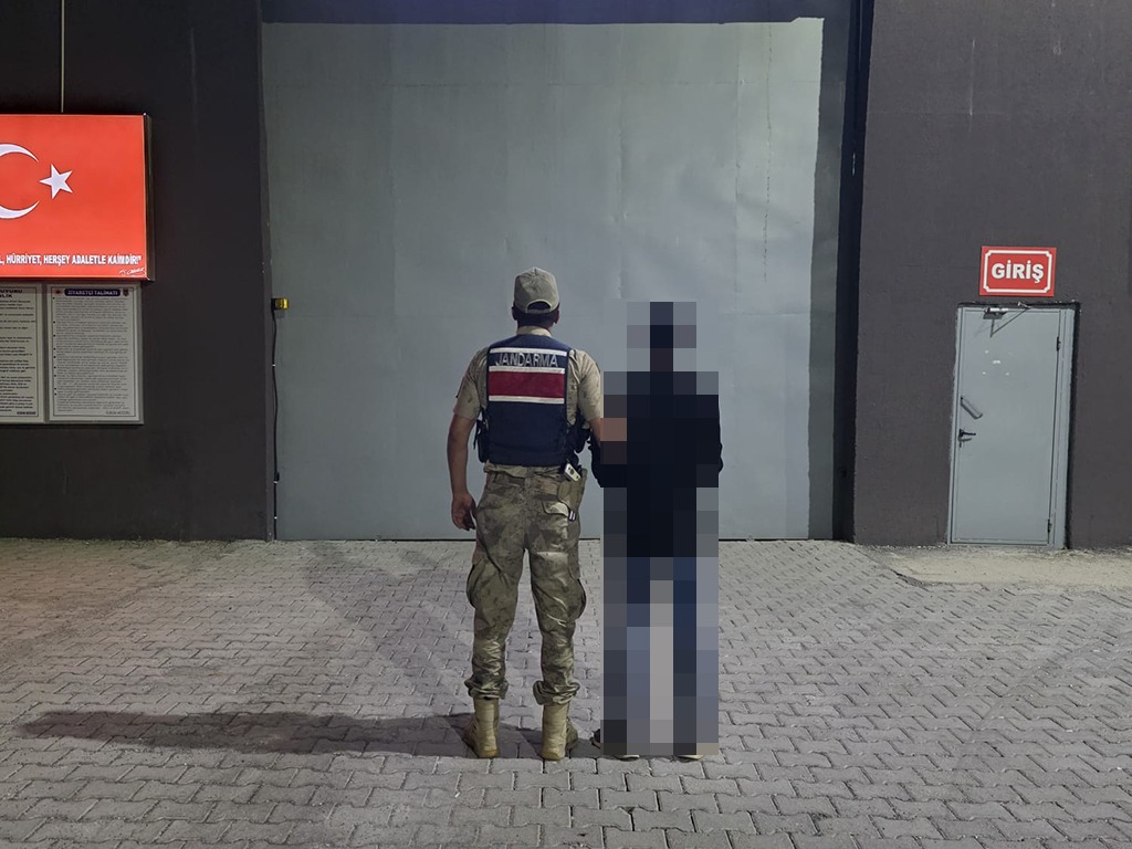 10 yıl hapsi bulunan firari Siverek’te yakalandı!