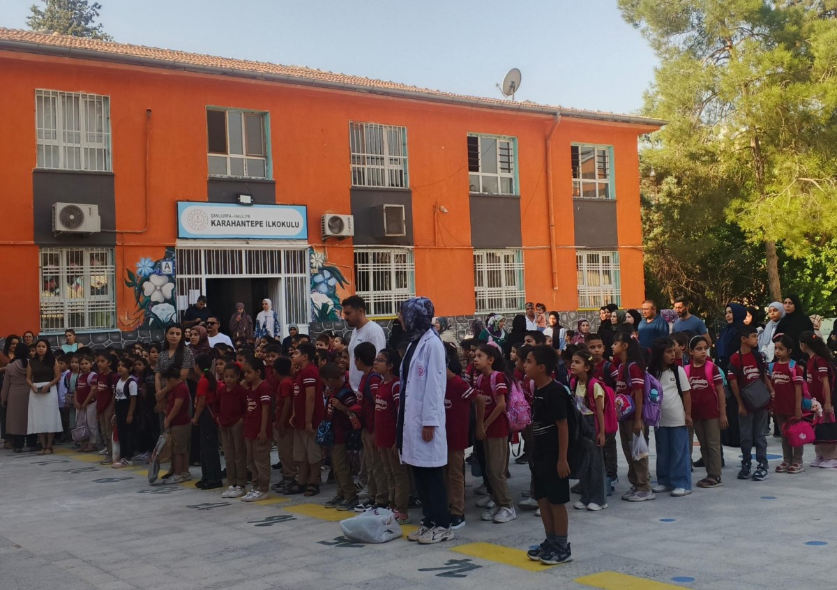 Şanlıurfa’da ilk ders zili çaldı: 747 bin öğrenci için yeni dönem heyecanı başladı!