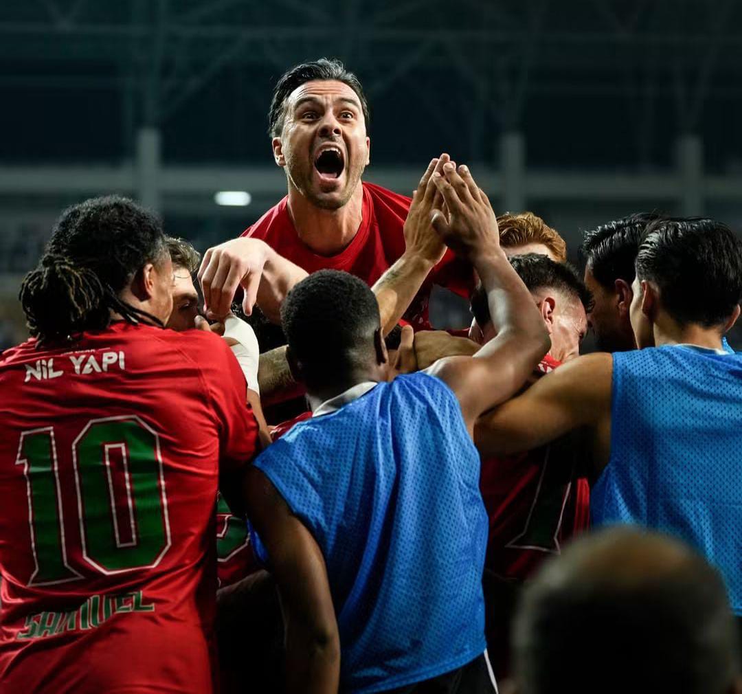 Zirve yarışında Amedspor rüzgarı: Başakşehir’i darmadağın ettiler!